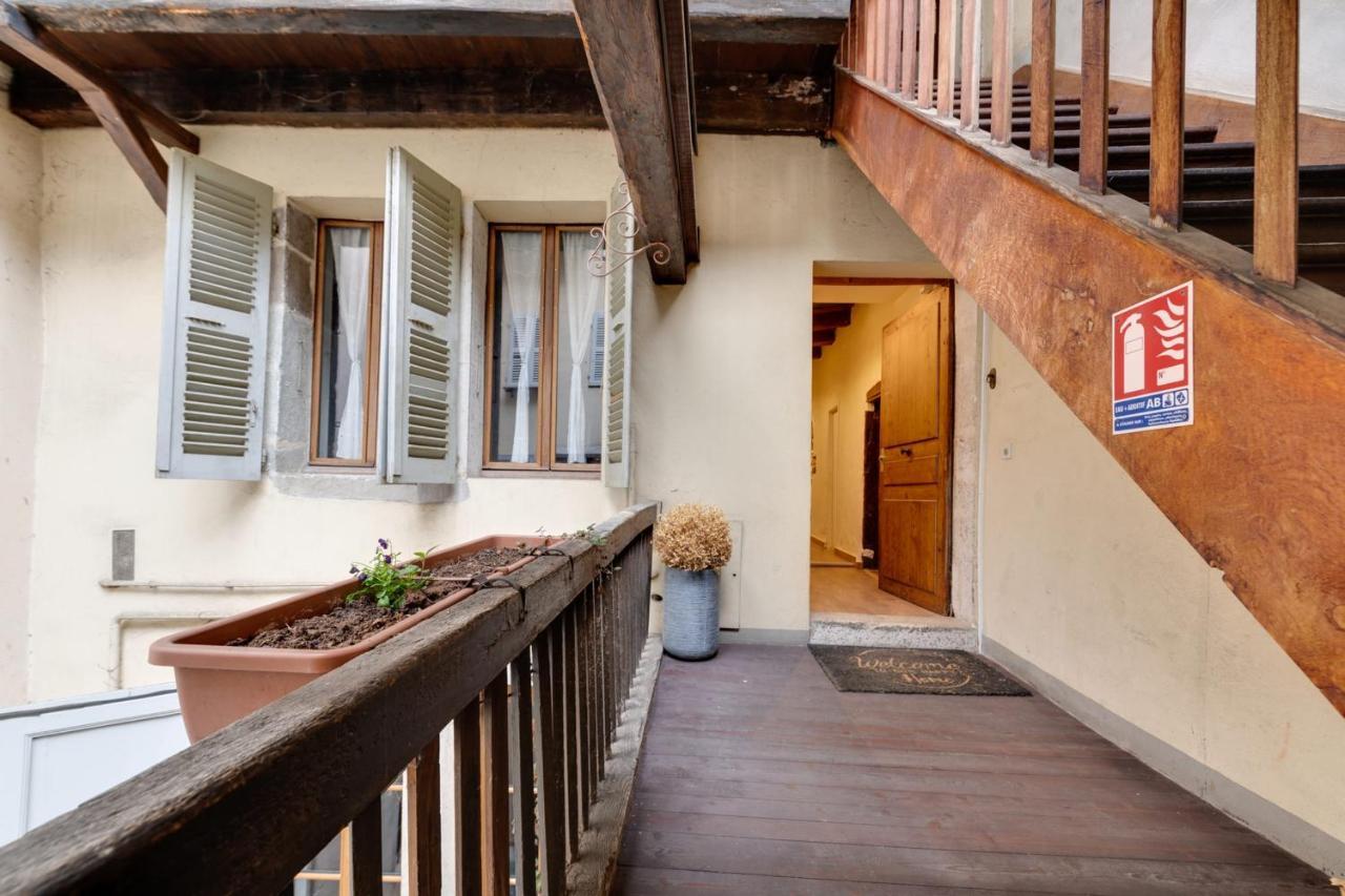 La Cour Filaterie - Suite Of 30 Sq M In The Annecy Breakfast Included Eksteriør bilde