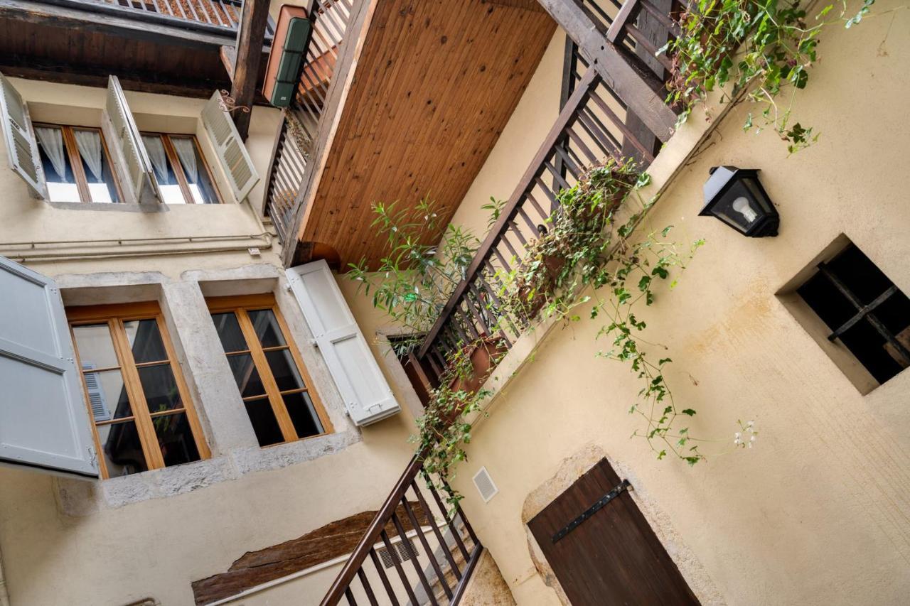 La Cour Filaterie - Suite Of 30 Sq M In The Annecy Breakfast Included Eksteriør bilde